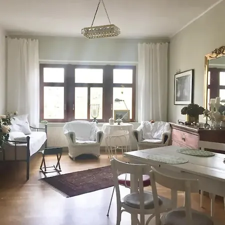 Charmant, Hell & Zentral: 70 Qm Im Villenviertel 德累斯顿